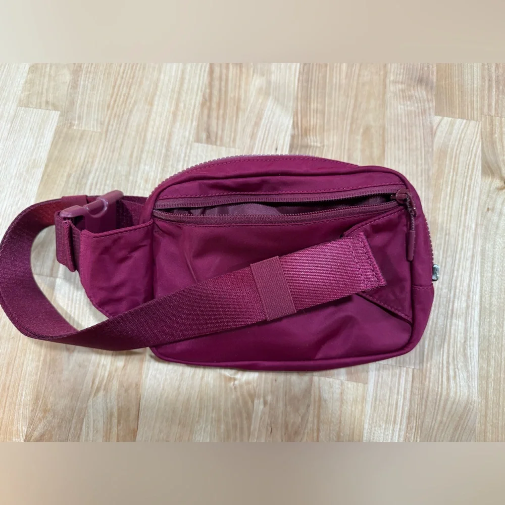 lululemon athletica Wine Red Belt Bag - Picture 3 of 3